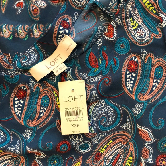 LOFT Petite Floral Paisley Flutter Top XSP - Picture 4 of 4